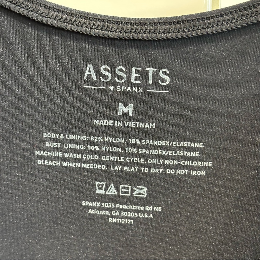 Assets by Spanx slip shapewear - Picture 4 of 5